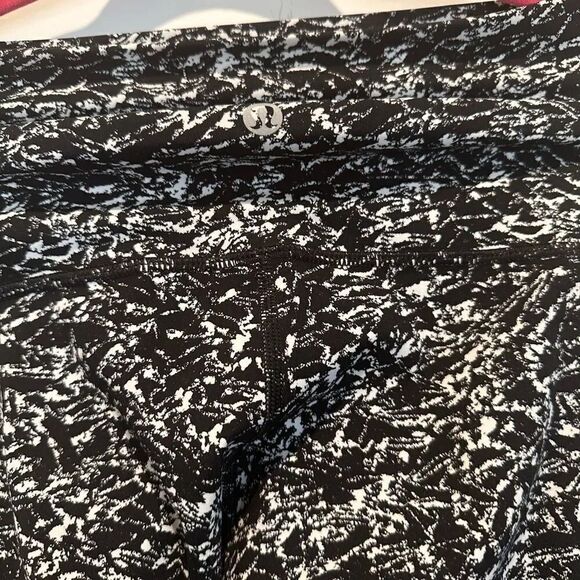 Lululemon Wunder under - Picture 6 of 6